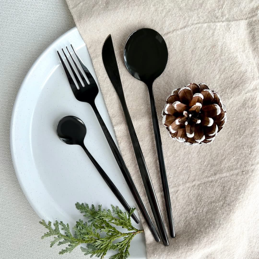 Zwart Bestek Set 4-delig RVS Mat Tafelbestek Duurzaam voor Dagelijks Gebruik Feestelijke Diners Keuken | Sansoti