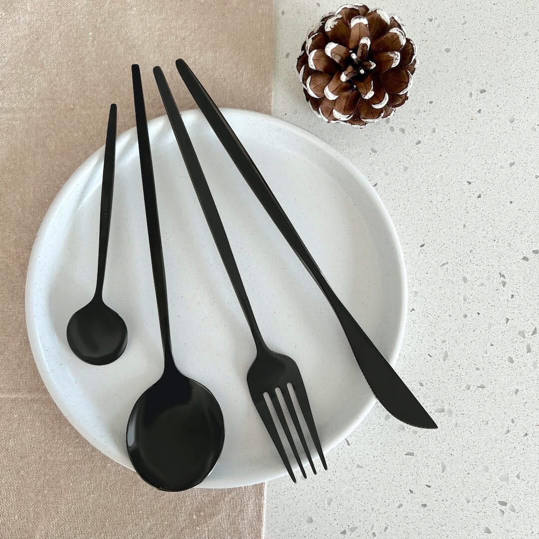 Zwart Bestek Set 4-delig RVS Mat Tafelbestek Duurzaam voor Dagelijks Gebruik Feestelijke Diners Keuken | Sansoti