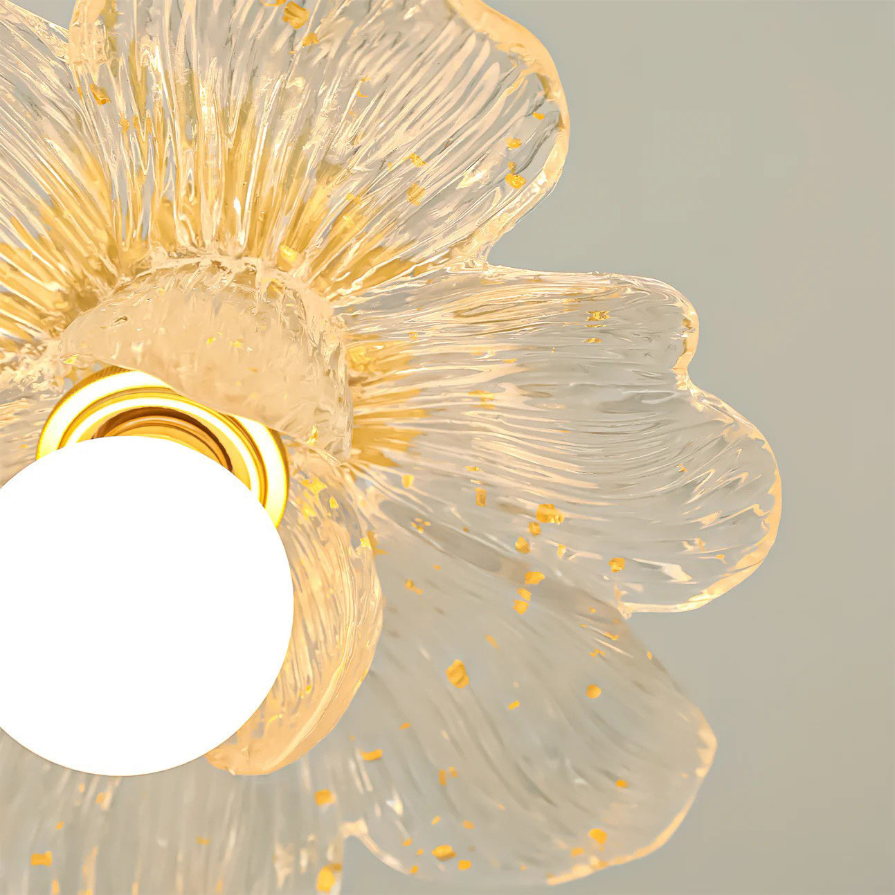 Plafondlamp met Bloesemontwerp in Hars en Messing – Elegante Verlichting voor Slaapkamer en Gang | Sansoti