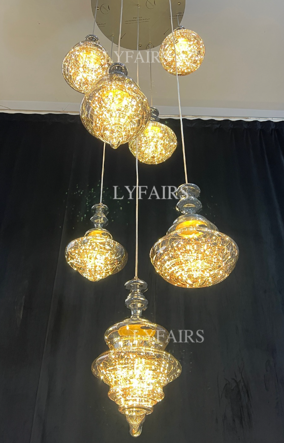 Grijze glazen hanglamp met sterrenhemel-effect voor eetkamer, bar of keukeneiland | Sansoti