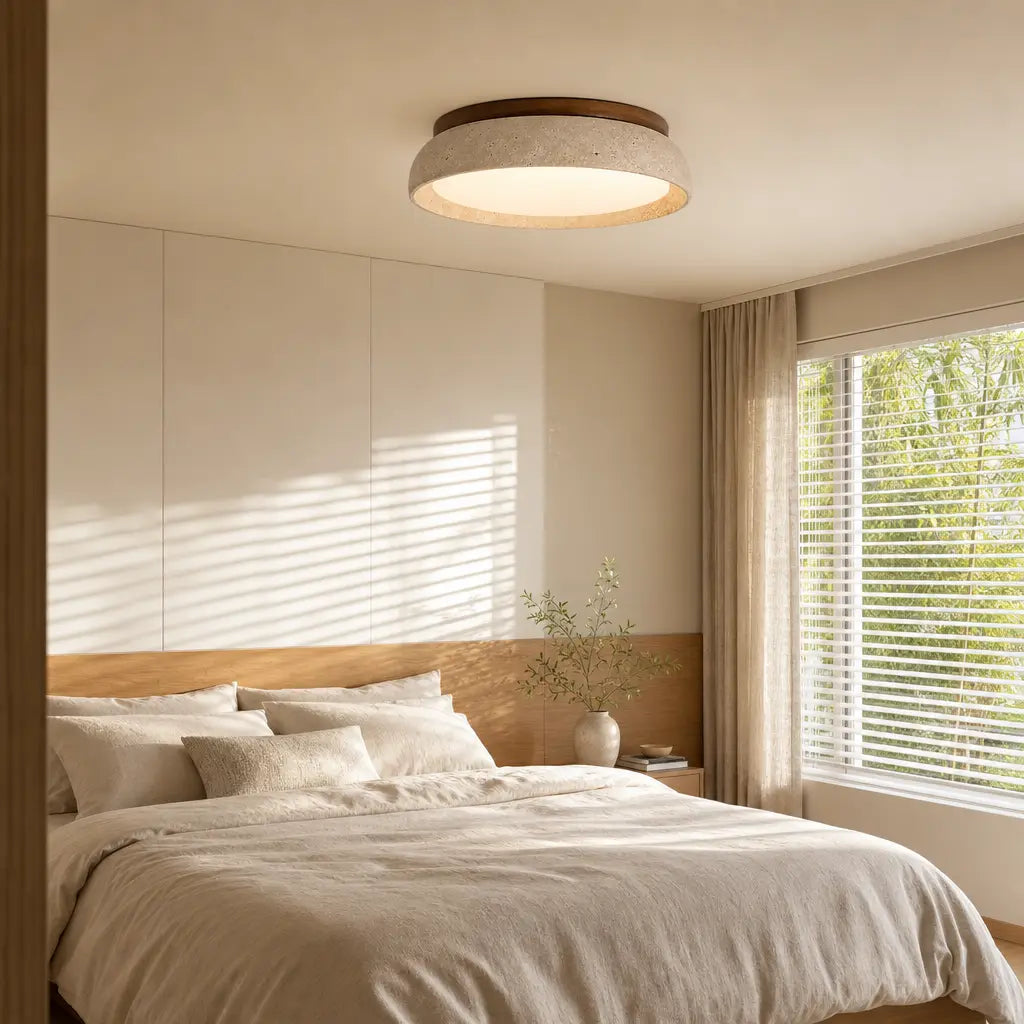 Scandinavische Plafondlamp Travertijn met Houtaccent — Moderne Ronde Opbouwspot Natuursteen en Acryl Inbouw LED Verlichting Warm Wit 3000K Slaapkamer Gang Entree Woonkamer — Ø 30 cm × H 7 cm | Sansoti