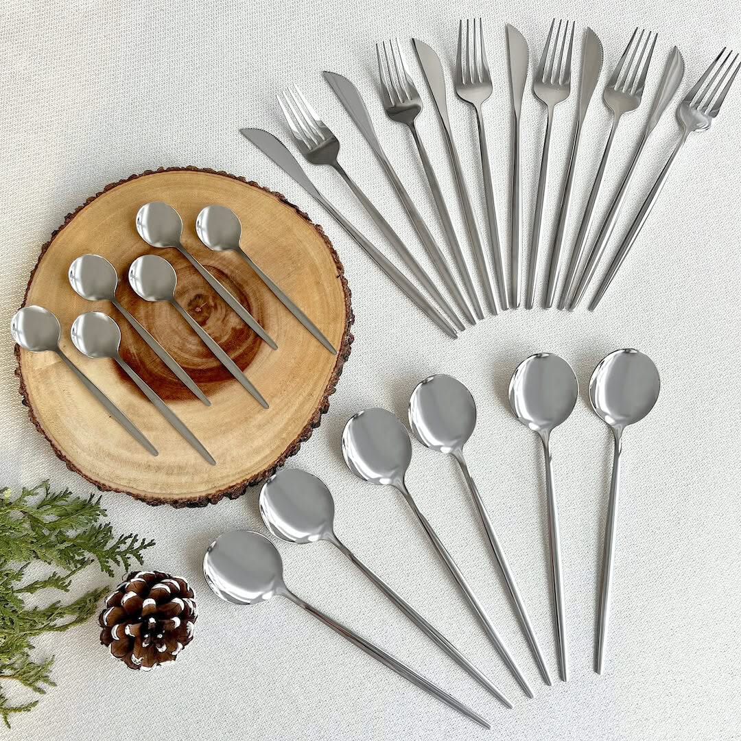 Bestek Set 4-delig RVS Zilverkleurig Modern Design voor Dagelijks Gebruik Feestelijke Diners en Stijlvolle Tafelmomenten | Sansoti