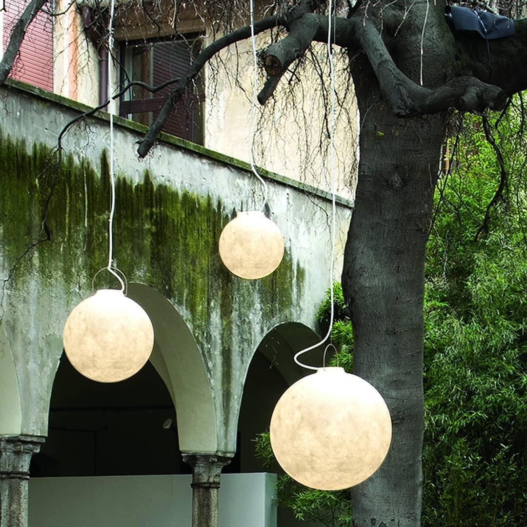 Hanging Moon Lamp, Spherical White Design, Adjustable 25-100cm, Ambient Lighting, Modern Living Room Décor | Sansoti