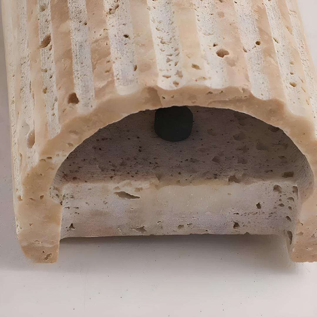 Kinkiet z kamienia naturalnego, LED, ciepłe białe światło, nowoczesny skandynawski design do salonu, sypialni i przedpokoju, unikalne użylenie | Sansoti