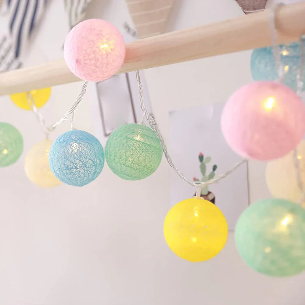 Lichtslinger met Geweven Bolletjes Warm LED Sfeerlicht voor Slaapkamer Woonkamer 20-200 Lichtpunten | Sansoti