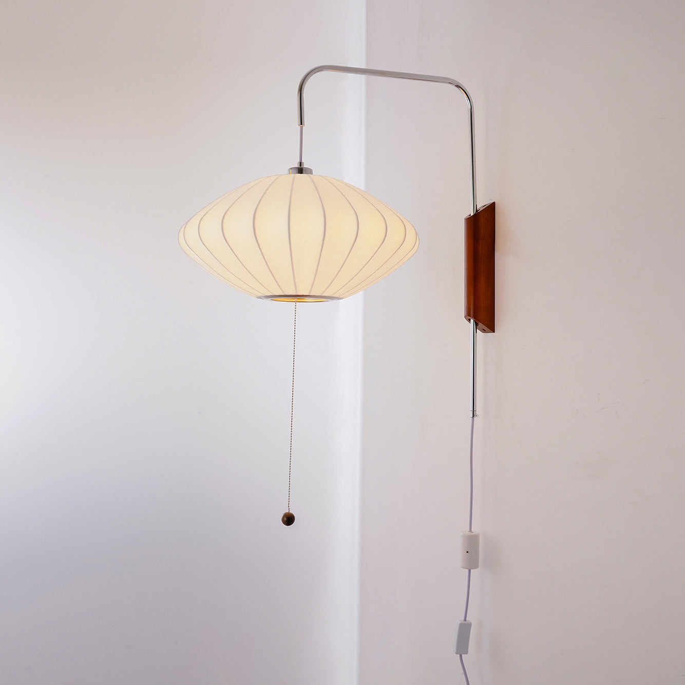 Wandlamp Zijden Kap Walnoot Metaal Wit Woonkamer Slaapkamer | Sansoti