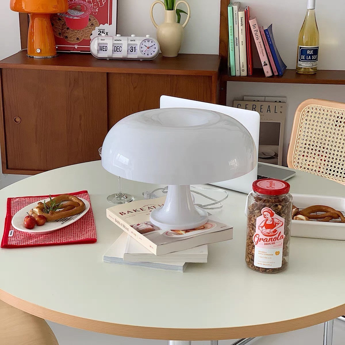 Paddenstoelvormige Tafellamp met 4 Lichtbronnen en Gedimde Retro Sfeer | Sansoti