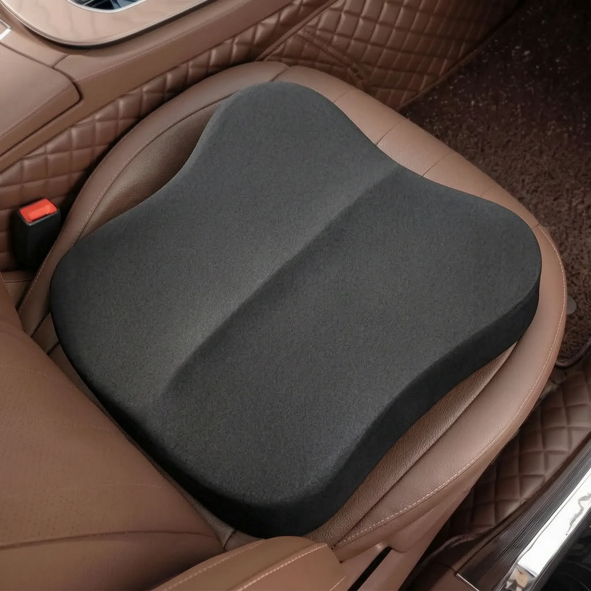 Ergonomisch Autokussen Wigvorm Memory Foam Zitverhoging Anti-Slip Ademend Comfort voor Lange Ritten Auto | Sansoti