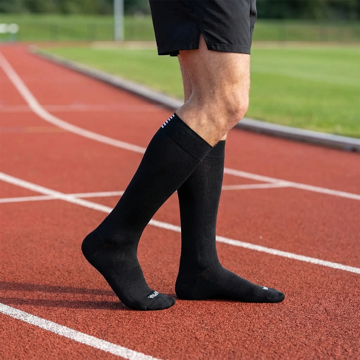Knee-Length Compression Socks for Sports Training, Cycling, and Running with Elastic Arch Support and Comfort | Sansoti