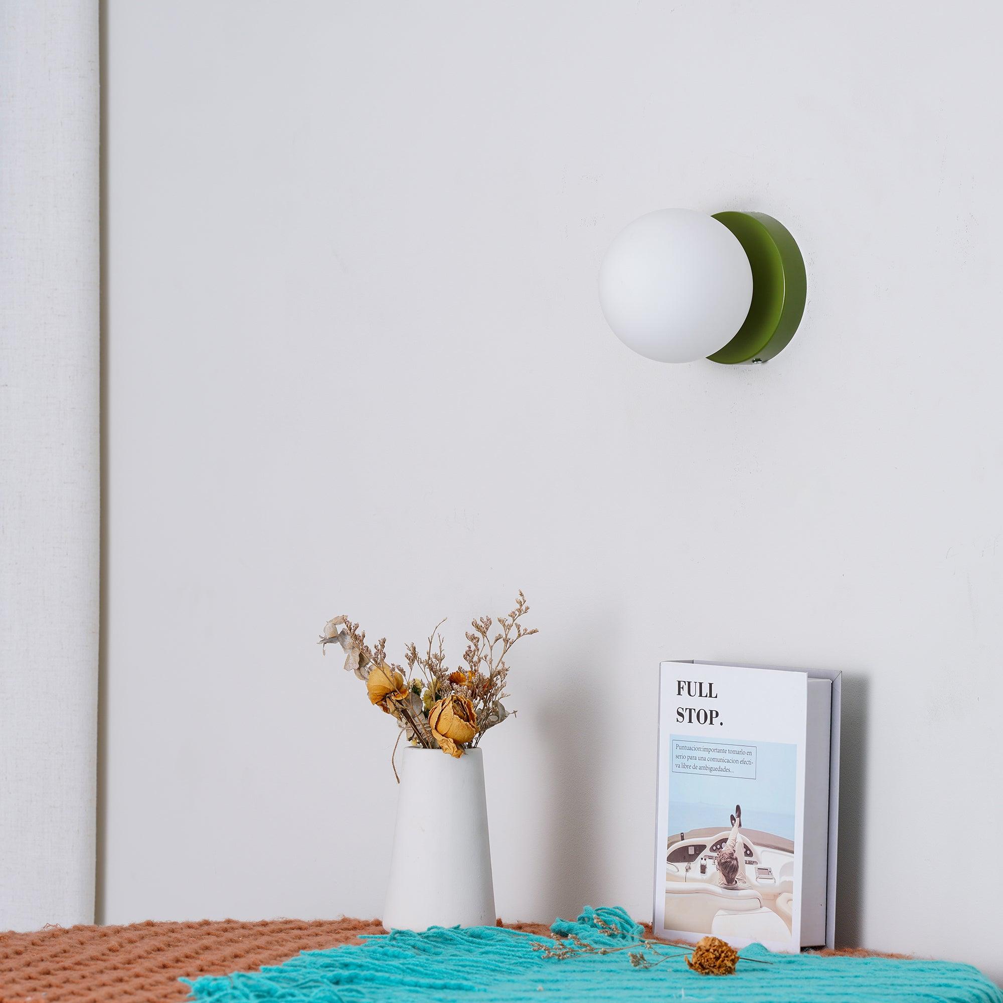Nuvol Wandlamp — Metalen Wandspot met Glazen Bol ø12cm — Compacte Wandverlichting in 5 Kleuren | Sansoti