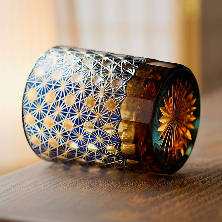 Handgeslepen Whiskeyglazen met Ster en Chrysant Patroon – Blauw Amber & Rood Amber – Inclusief Houten Doos | Sansoti