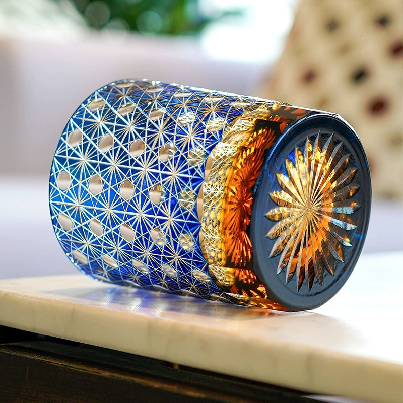 Handgeslepen Whiskeyglazen met Ster en Chrysant Patroon – Blauw Amber & Rood Amber – Inclusief Houten Doos | Sansoti