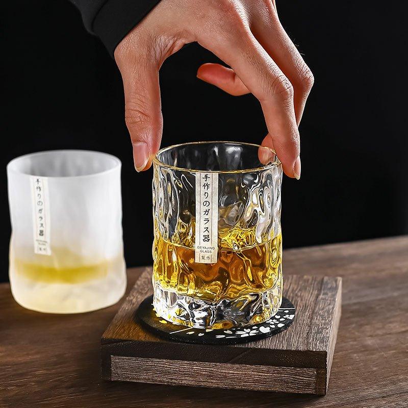 Geometrisch Geslepen Whiskyglas 300ml Transparant met Houten Cadeaubox en Onderzetter – Handgemaakt Kristalglas voor Premium Spirits | Sansoti