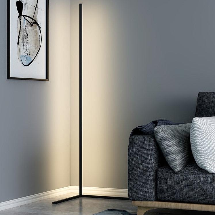 Moderne Eck-Stehleuchte mit integrierter LED-Beleuchtung und schlankem, platzsparendem Design | Restfield