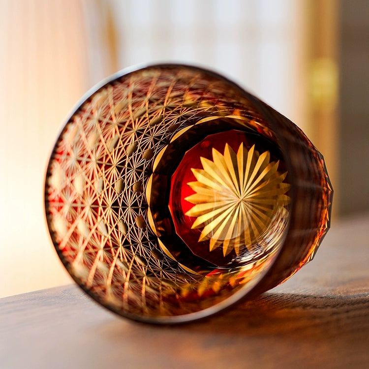 Handgeslepen Whiskeyglazen met Ster en Chrysant Patroon – Blauw Amber & Rood Amber – Inclusief Houten Doos | Sansoti