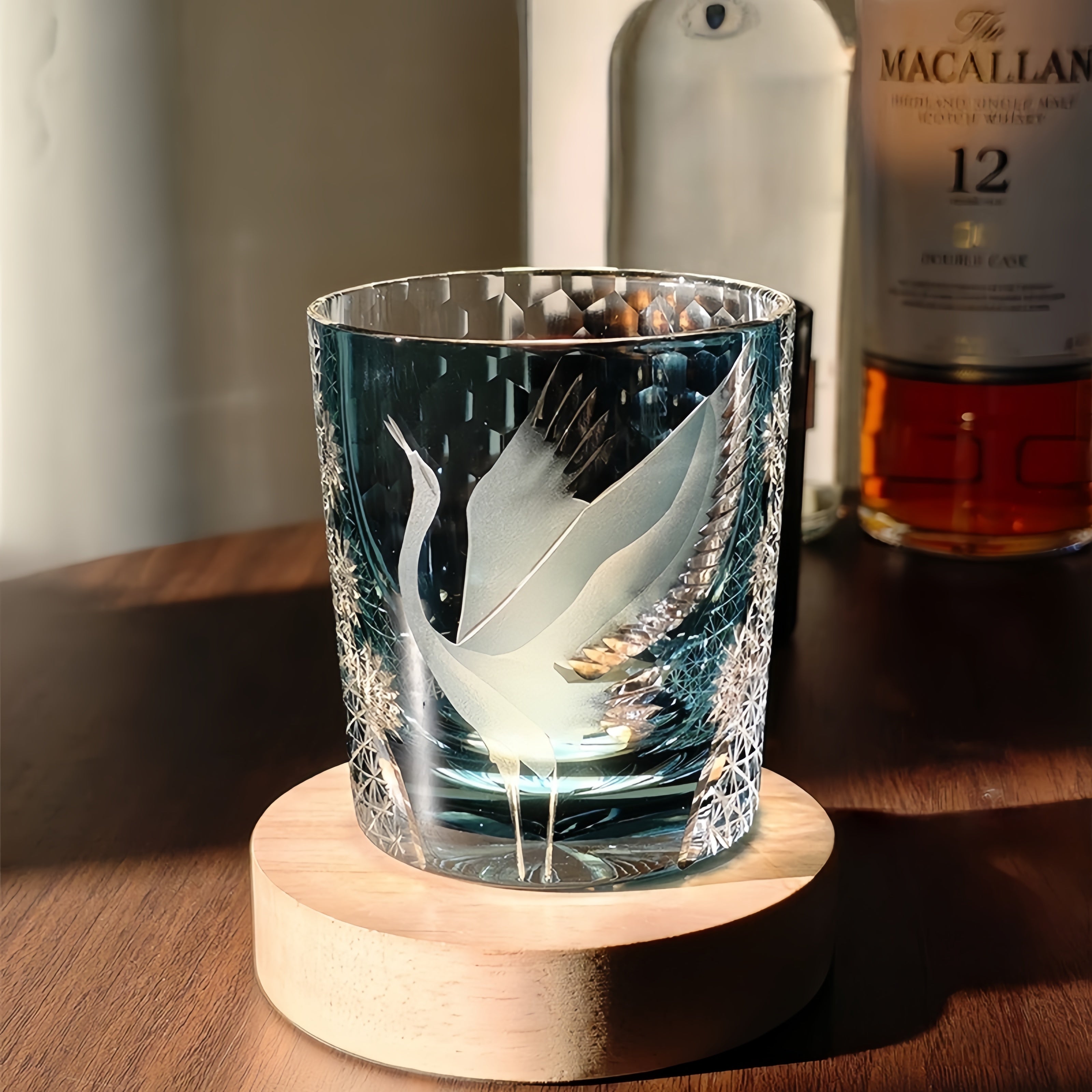 Japans Whiskyglas met Kraanmotief en Houten Presentatiebox – Handgeslepen Kristal voor Whiskyliefhebbers | Sansoti