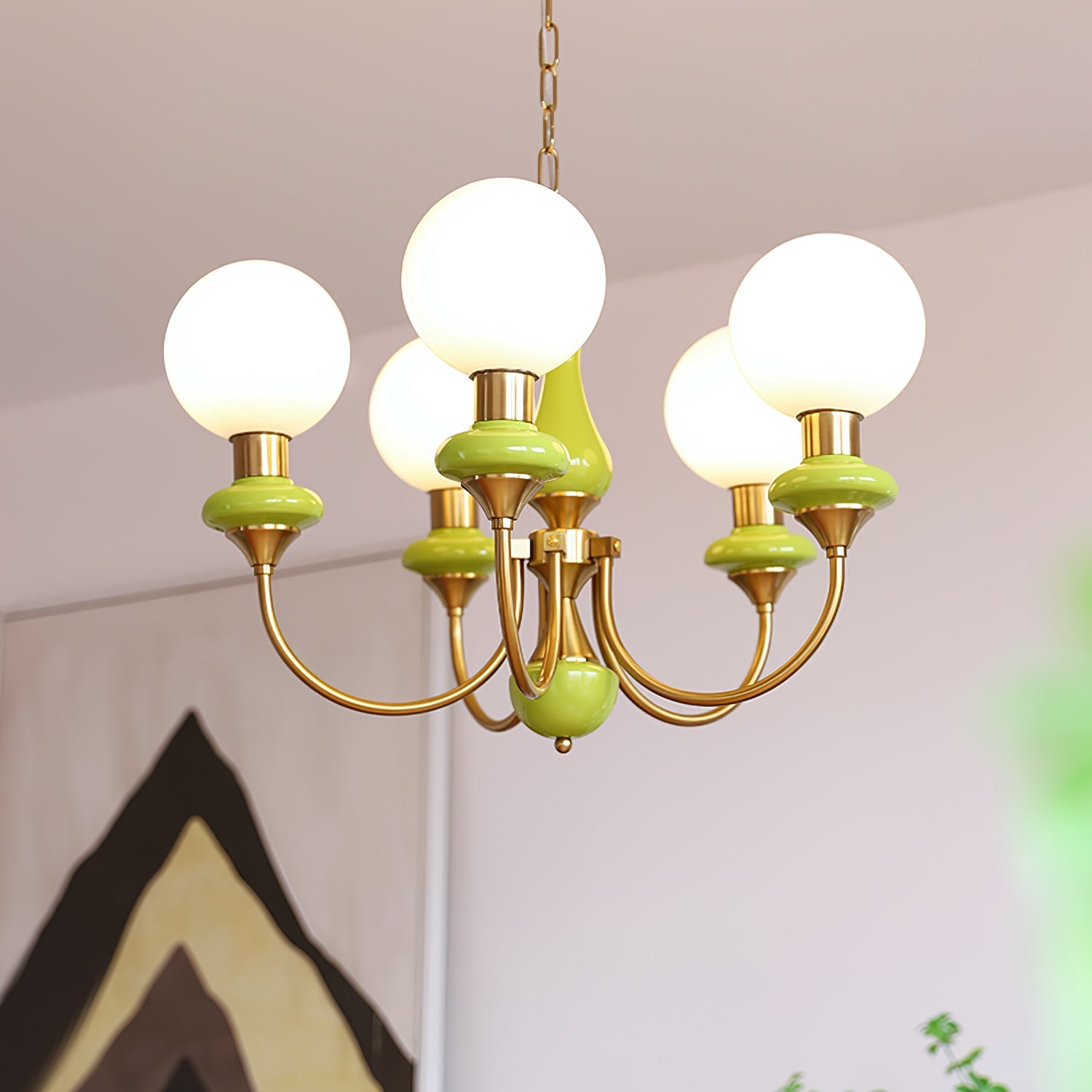 Kroonluchter met Groene Glazen Kappen en Gouden of Zwarte Afwerking – Luxe Hanglamp in 3, 5 of 8 Lichtpunten | Sansoti