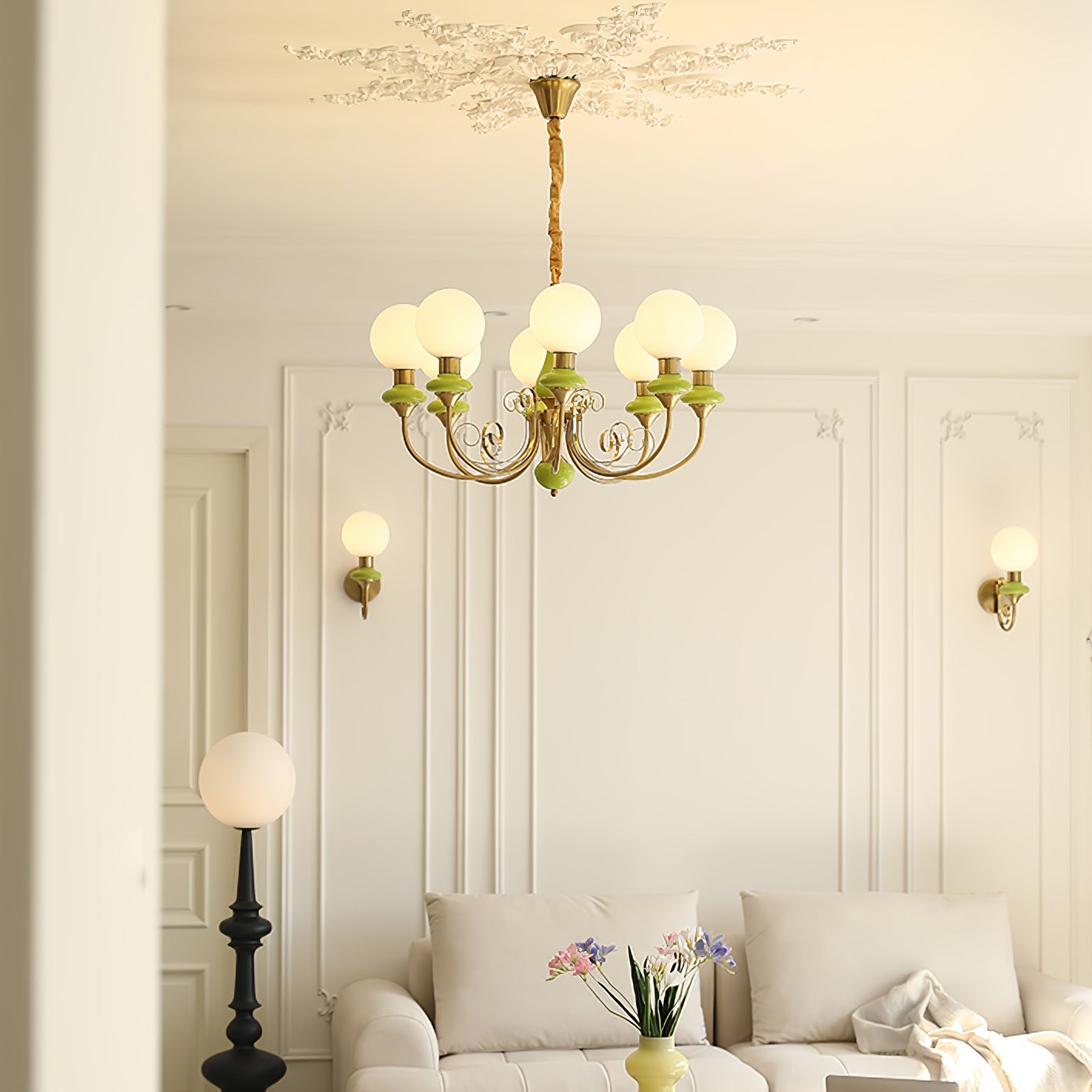 Kroonluchter met Groene Glazen Kappen en Gouden of Zwarte Afwerking – Luxe Hanglamp in 3, 5 of 8 Lichtpunten | Sansoti