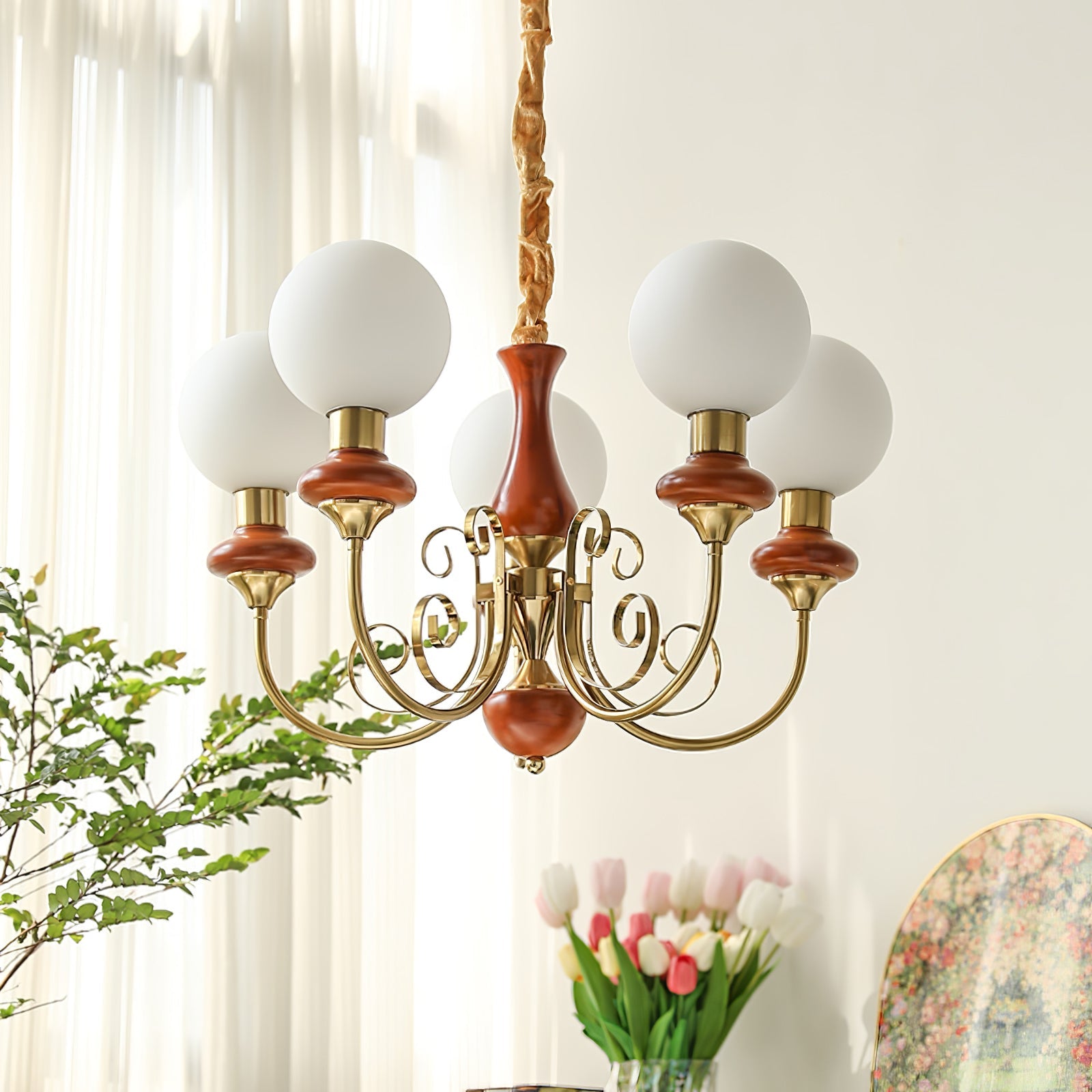 Kroonluchter met Groene Glazen Kappen en Gouden of Zwarte Afwerking – Luxe Hanglamp in 3, 5 of 8 Lichtpunten | Sansoti