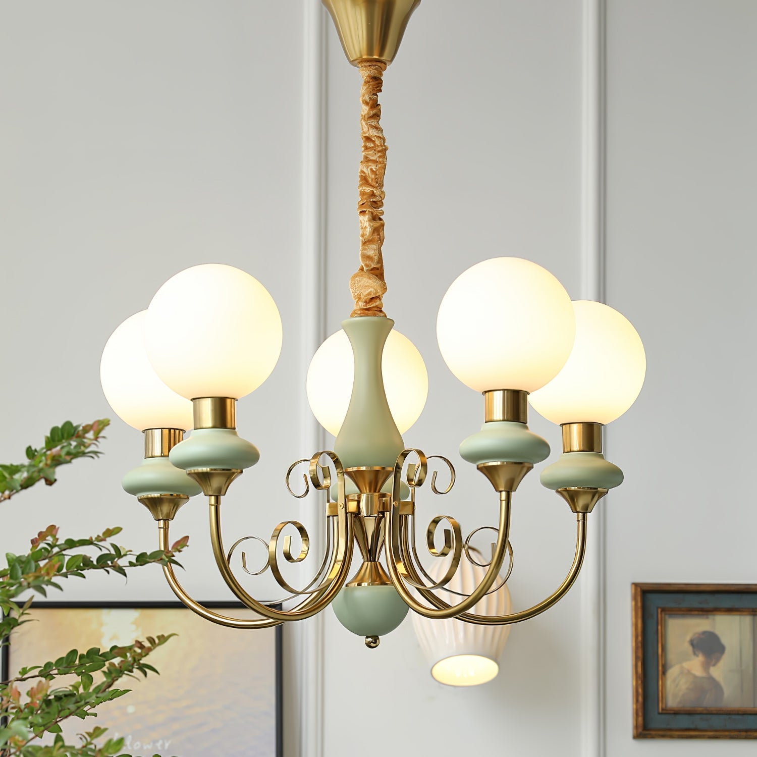 Kroonluchter met Groene Glazen Kappen en Gouden of Zwarte Afwerking – Luxe Hanglamp in 3, 5 of 8 Lichtpunten | Sansoti