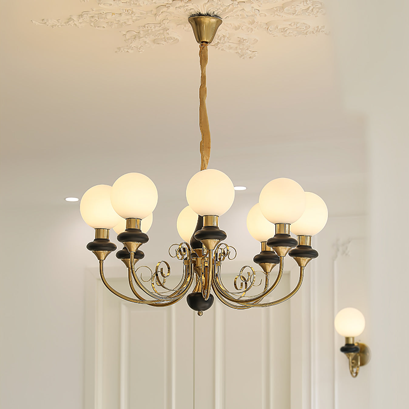 Kroonluchter met Groene Glazen Kappen en Gouden of Zwarte Afwerking – Luxe Hanglamp in 3, 5 of 8 Lichtpunten | Sansoti