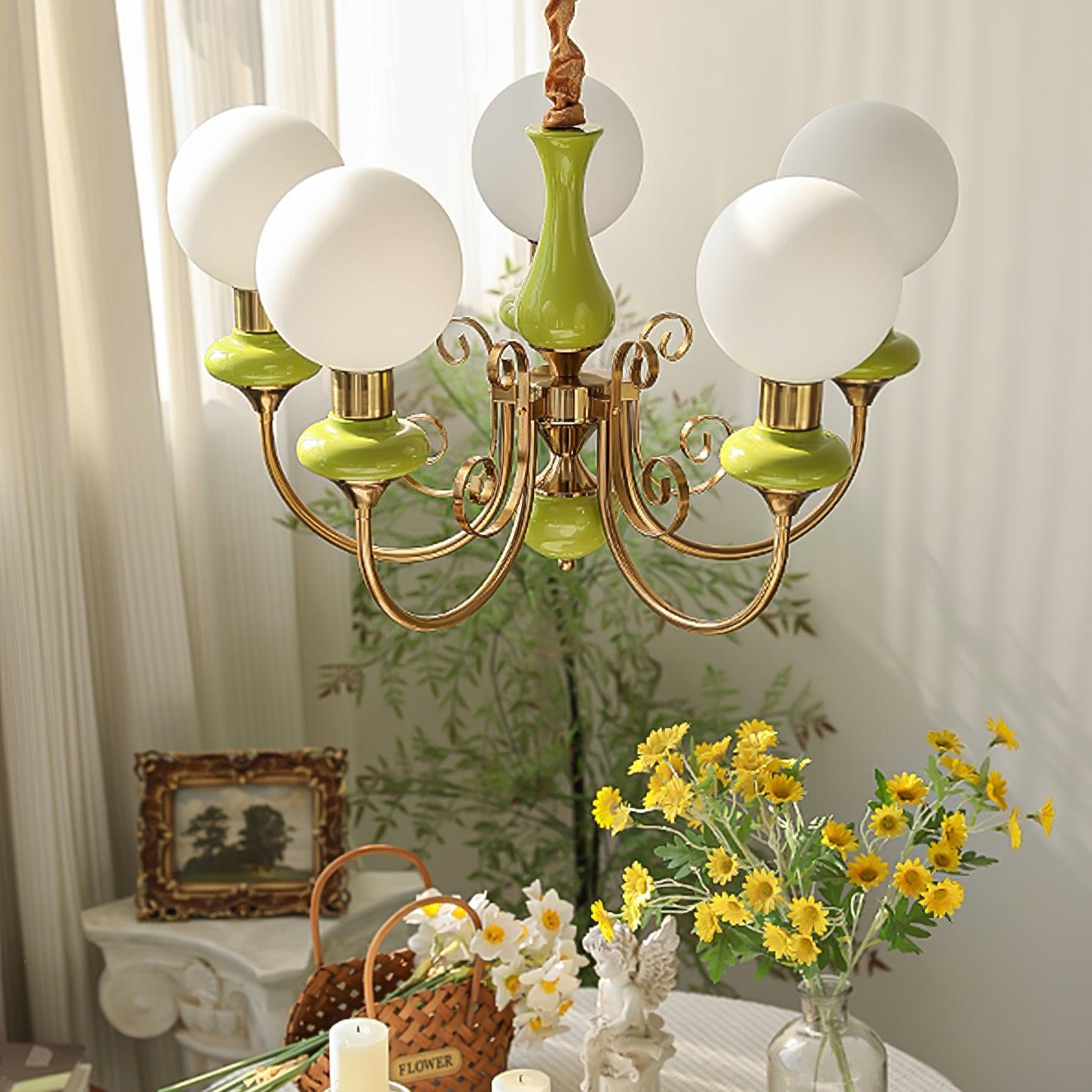 Kroonluchter met Groene Glazen Kappen en Gouden of Zwarte Afwerking – Luxe Hanglamp in 3, 5 of 8 Lichtpunten | Sansoti