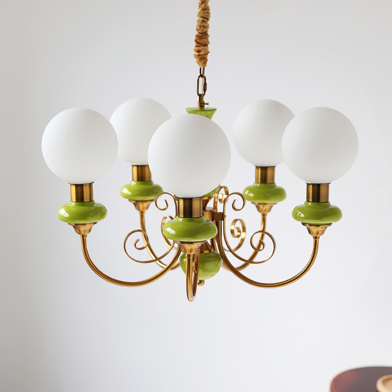 Kroonluchter met Groene Glazen Kappen en Gouden of Zwarte Afwerking – Luxe Hanglamp in 3, 5 of 8 Lichtpunten | Sansoti