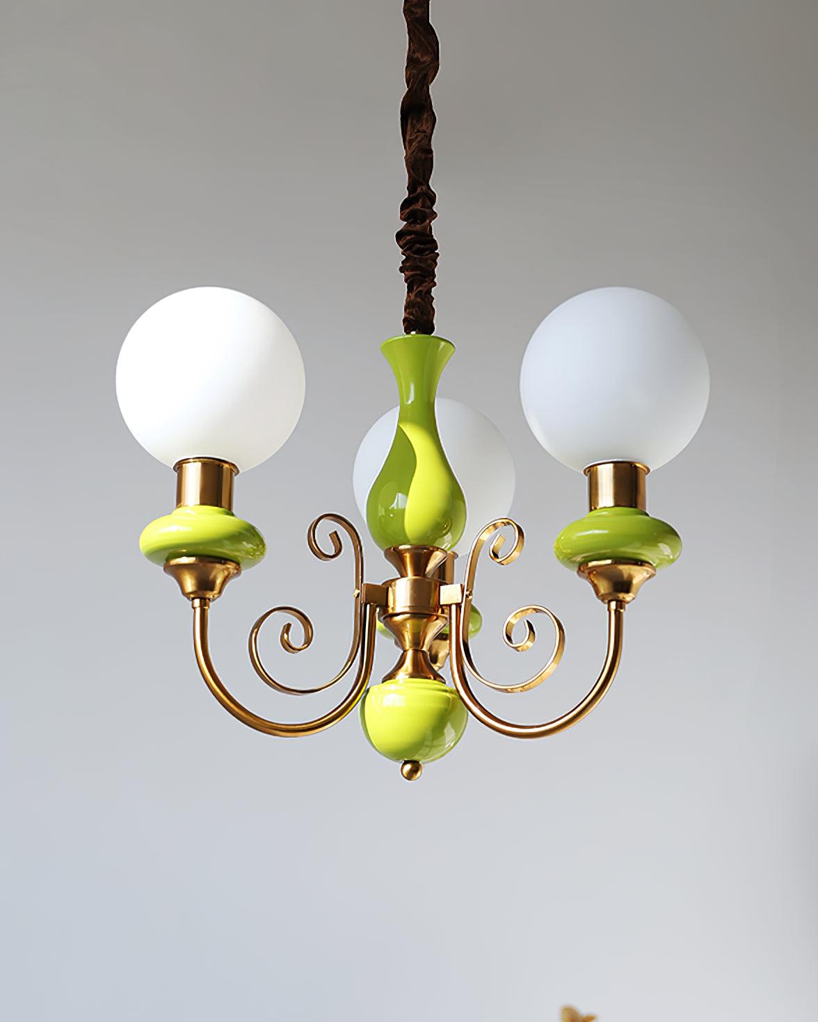 Kroonluchter met Groene Glazen Kappen en Gouden of Zwarte Afwerking – Luxe Hanglamp in 3, 5 of 8 Lichtpunten | Sansoti