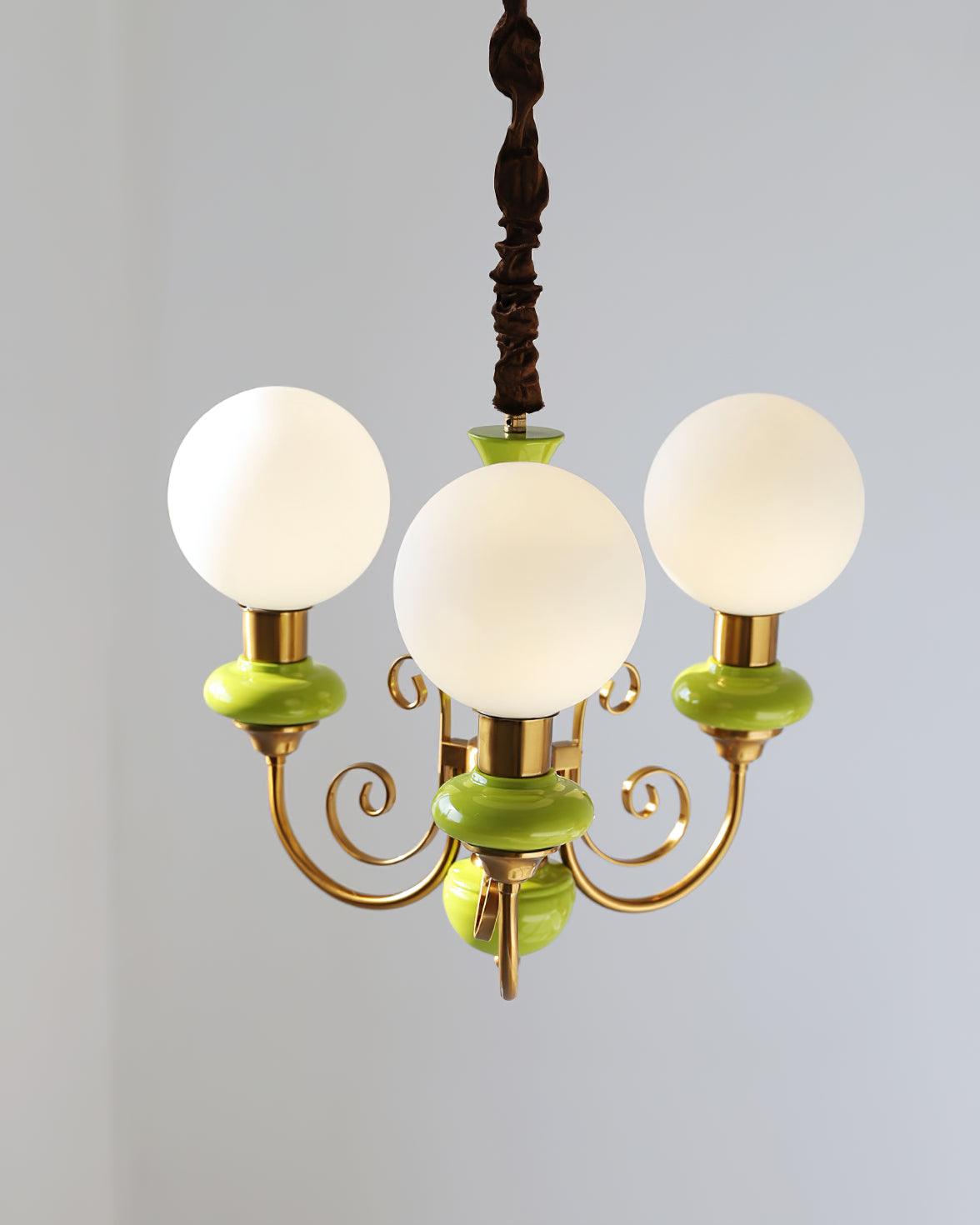 Kroonluchter met Groene Glazen Kappen en Gouden of Zwarte Afwerking – Luxe Hanglamp in 3, 5 of 8 Lichtpunten | Sansoti