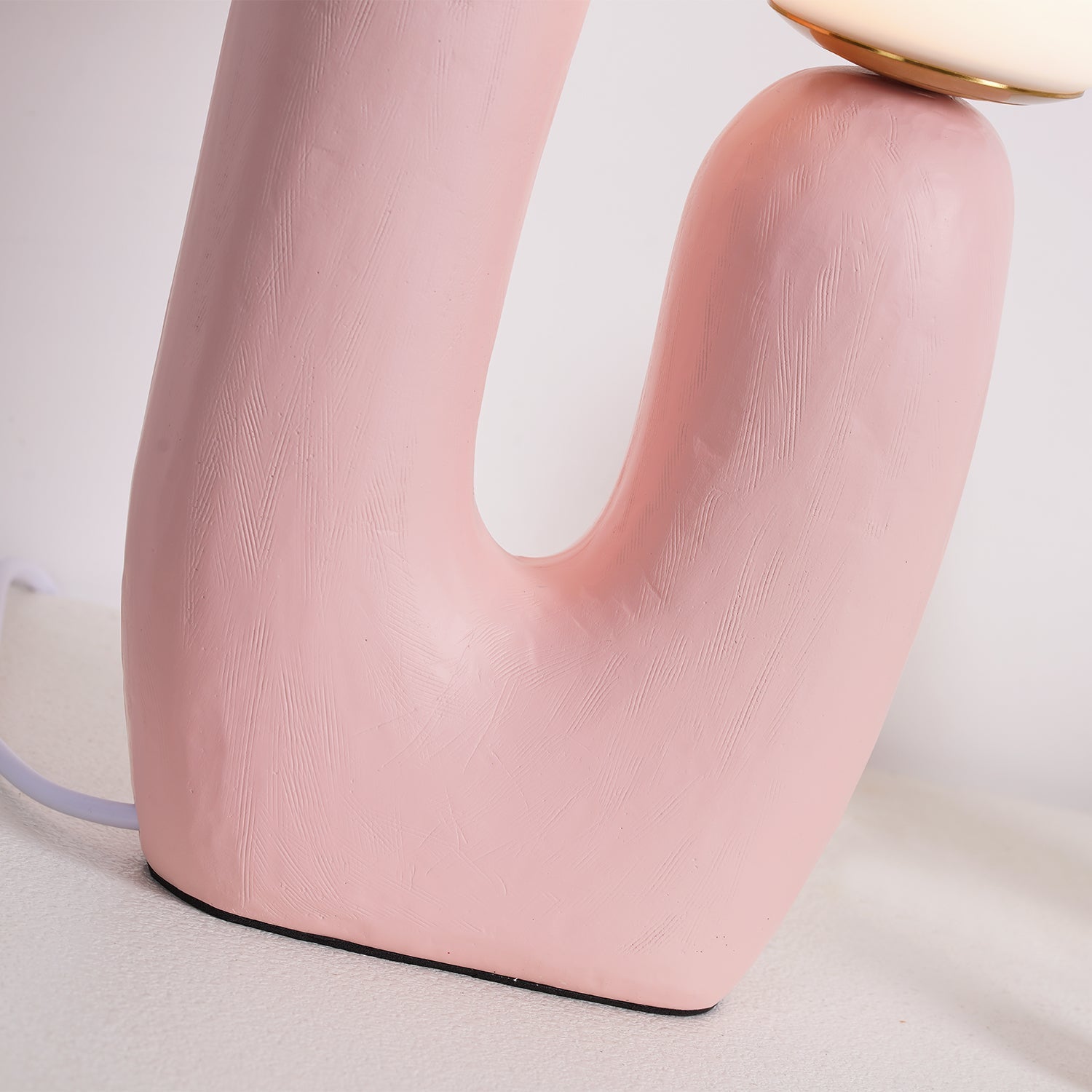 Tafellamp met Harsbehuizing en G9-Fitting – Keramische Oo-Collectielamp in Wit, Roze, Groen of Terra Cotta | Sansoti