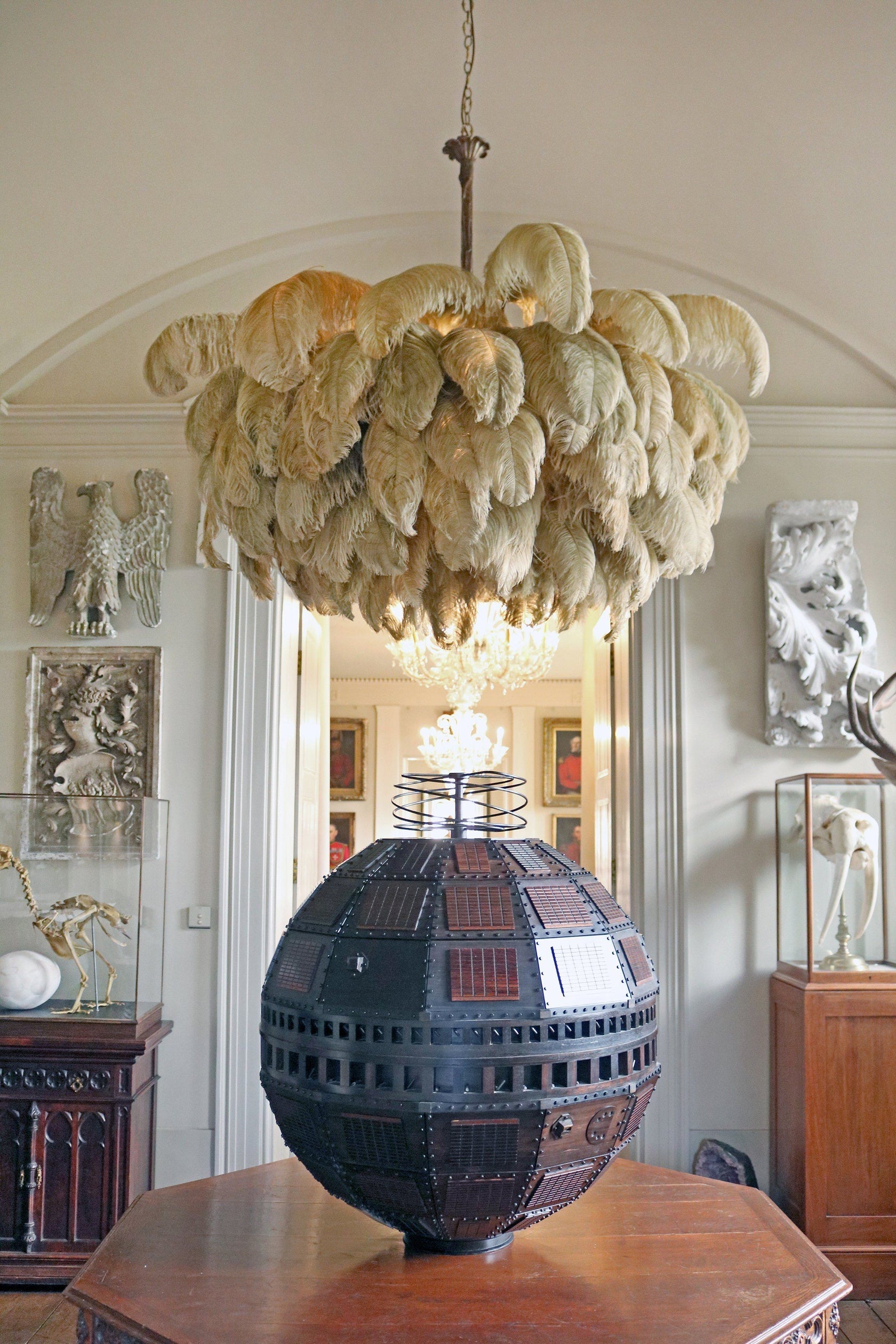 Veren Kroonluchter 56 Handgekleurde Pluimen Messing Fitting Goud Zilver Hollywood Glamour Statement Verlichting | Sansoti