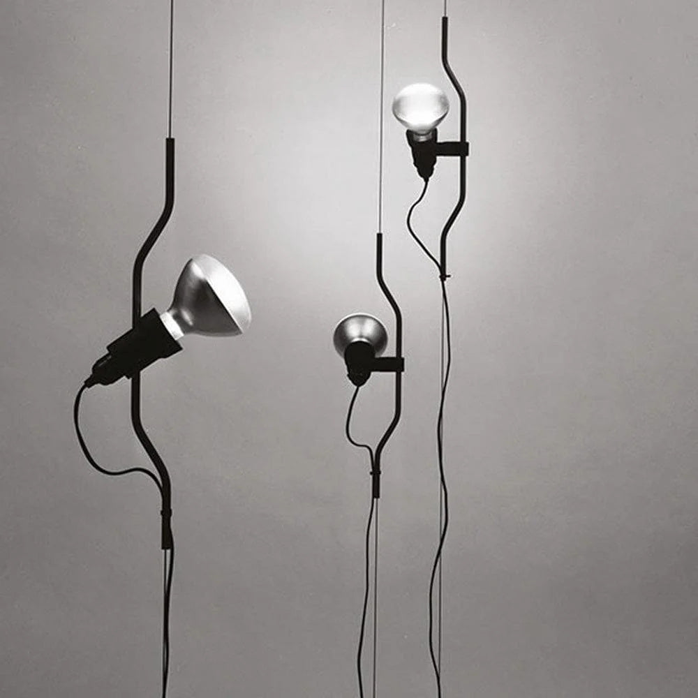 In Hoogte Verstelbare Hanglamp met Metalen Buiskap – Zwart/Wit/Rood | Sansoti