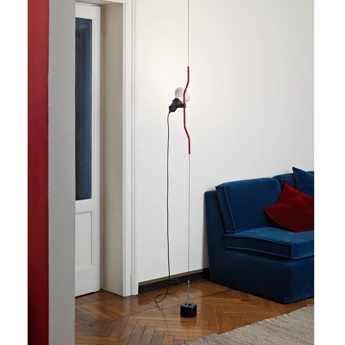 In Hoogte Verstelbare Hanglamp met Metalen Buiskap – Zwart/Wit/Rood | Sansoti