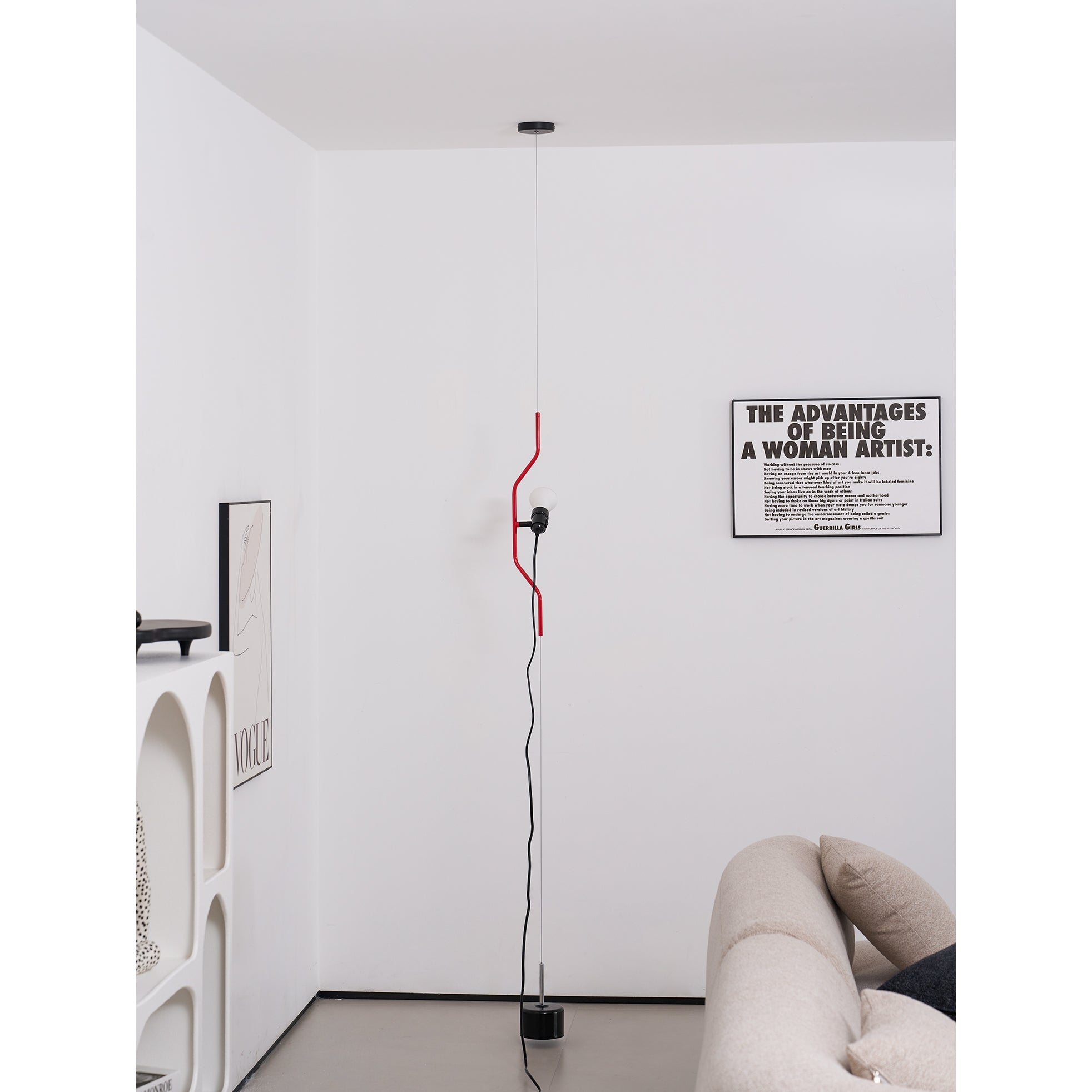 In Hoogte Verstelbare Hanglamp met Metalen Buiskap – Zwart/Wit/Rood | Sansoti