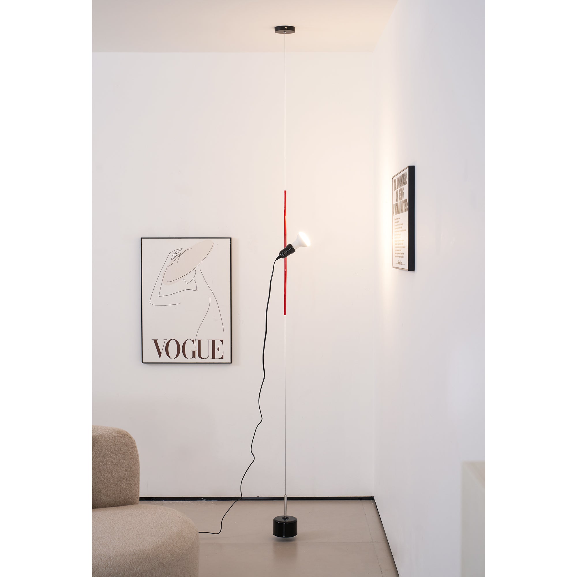 In Hoogte Verstelbare Hanglamp met Metalen Buiskap – Zwart/Wit/Rood | Sansoti