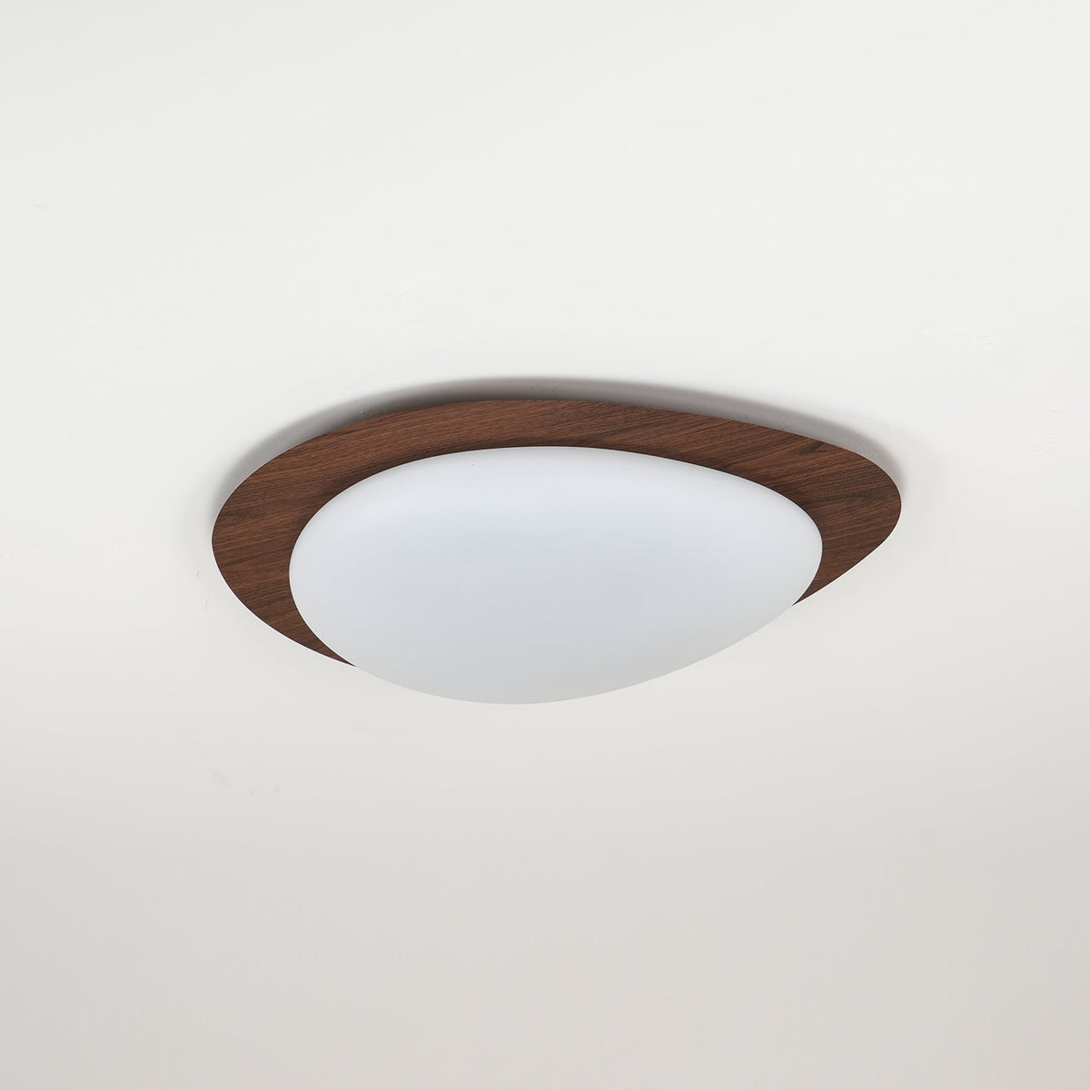 Plafonnier au design organique en forme de galet, finition bois, LED en acrylique, lumière chaude, éclairage pour salon et salle à manger | Sansoti