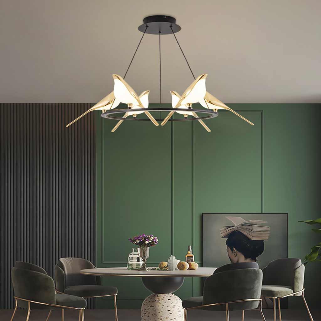 Elster-Pendelleuchte in Schwarz-Gold, LED-Kronleuchter mit modernem dekorativem Vogelmotiv für Wohnzimmer und Esszimmer | Sansoti