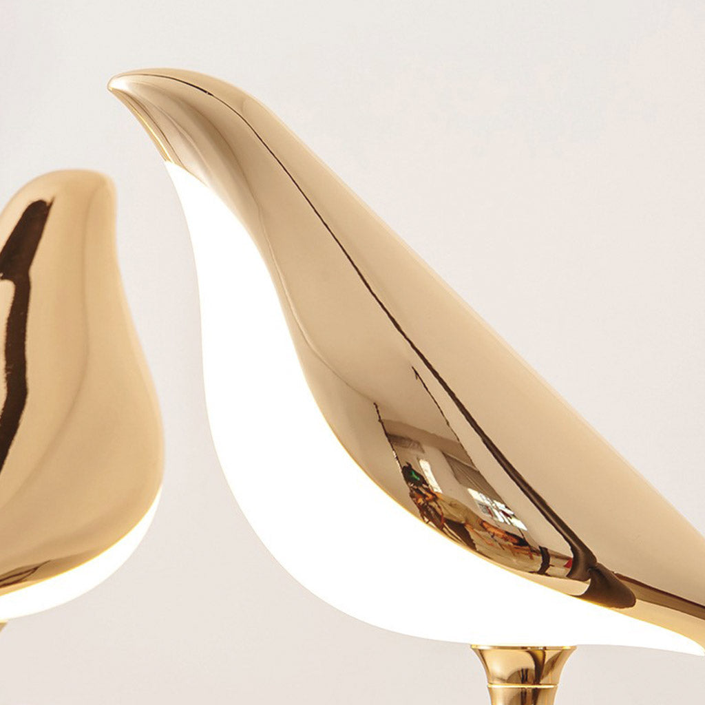 Elster-Pendelleuchte in Schwarz-Gold, LED-Kronleuchter mit modernem dekorativem Vogelmotiv für Wohnzimmer und Esszimmer | Sansoti