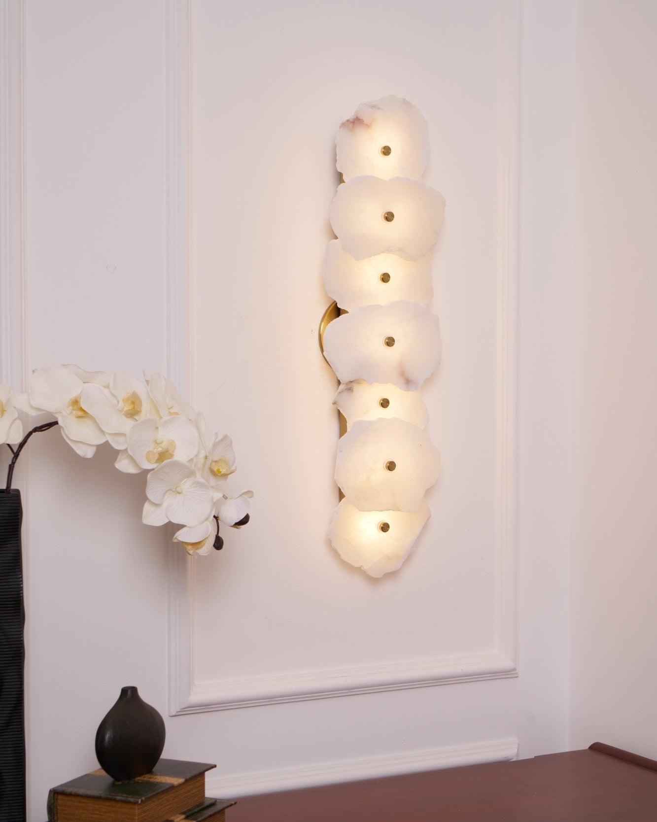 Alabasten Wandlamp — Echte Natuursteen met Gouden Armatuur — 1/3/5/7/9 Lichtpunten | Sansoti