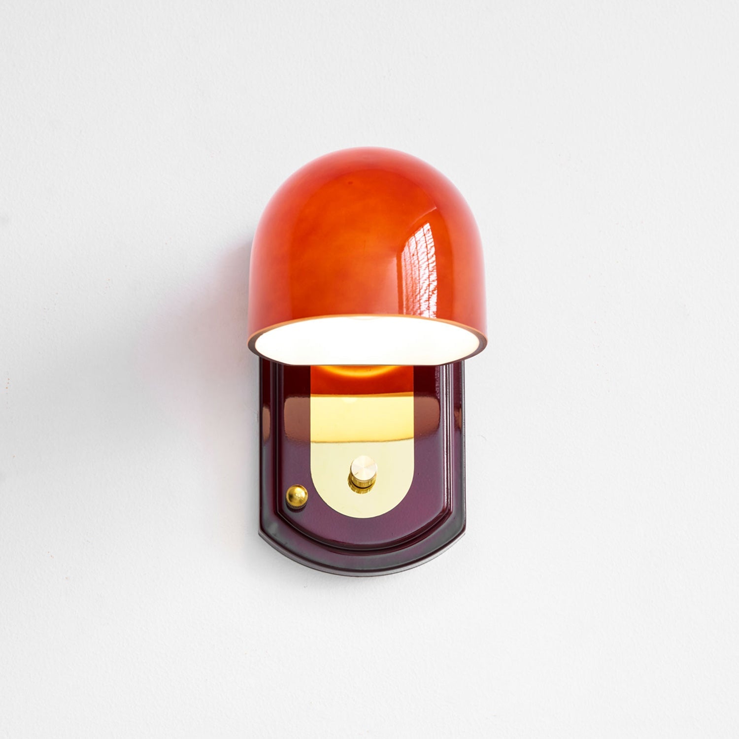 Vintage Wandlamp met Rode Glazen Kap — Sfeervolle Retro Verlichting voor Woonkamer & Eetkamer | Sansoti