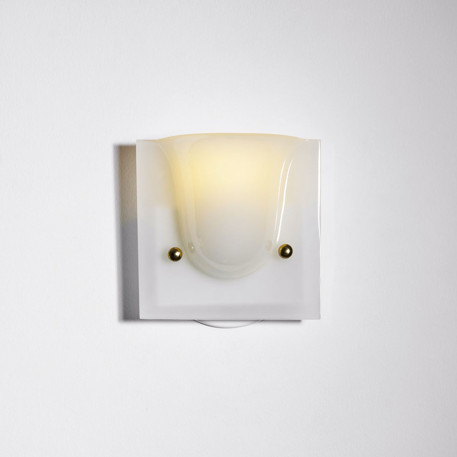 Mollo Wandlamp — Organische Hars & IJzer Wandverlichting | Sansoti