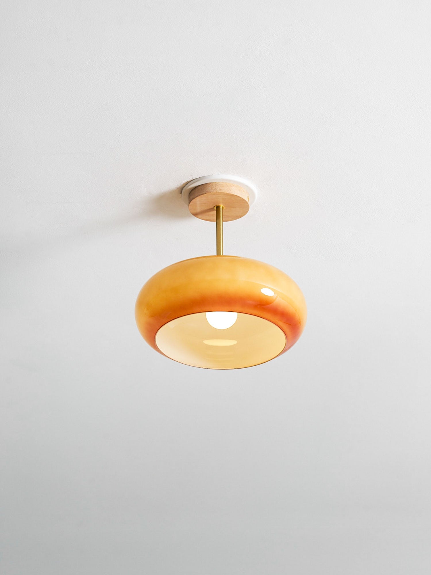 Vintage Bauhaus Plafondlamp met Glazen Schijf – Natuurlijk Houten Frame in Oranje of Wit – Ø28cm Verlichting voor Mid-Century Modern Interieur | Sansoti