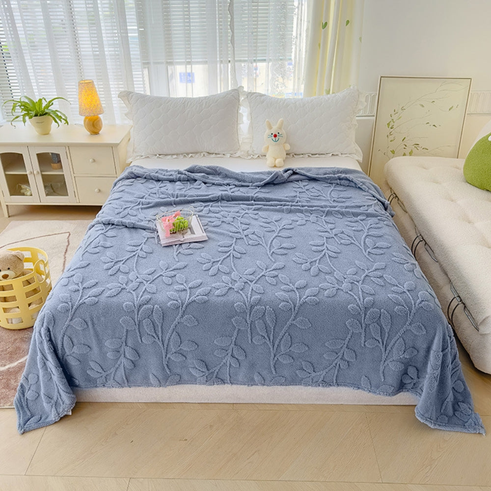 Plaid en polaire à motif de feuilles en relief, couverture en microfibre pour lit ou canapé, motif brodé, douce, légère, chaude et confortable | Sansoti
