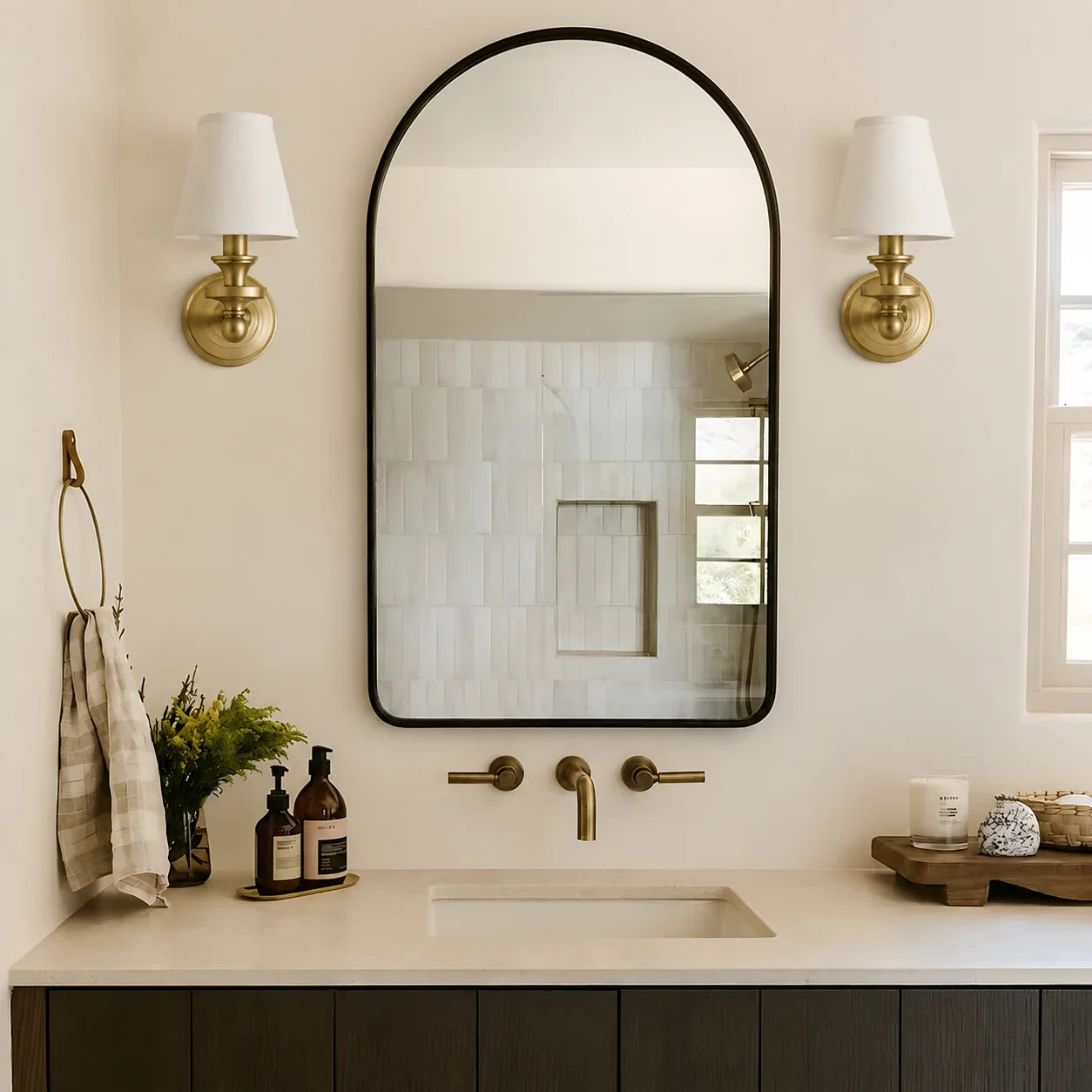 Vintage Wandlamp met Linnen Kap en Messing Armatuur – Retro Design voor Slaapkamer en Woonkamer | Sansoti