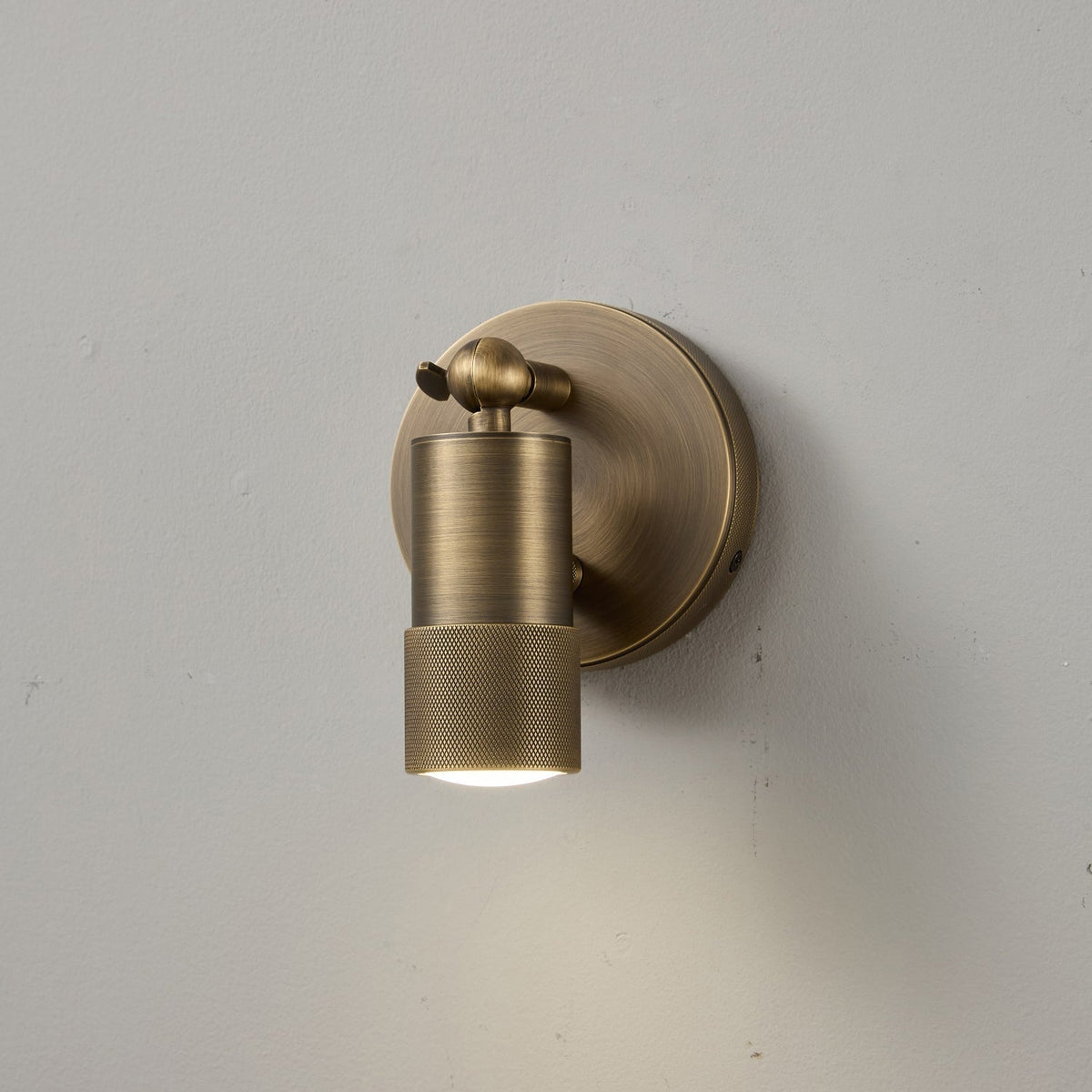 Antique Brass Wall Lamp Integrated LED Lighting Hardwired Warm Light 4500K for Living Room Hallway Bedroom | Sansoti