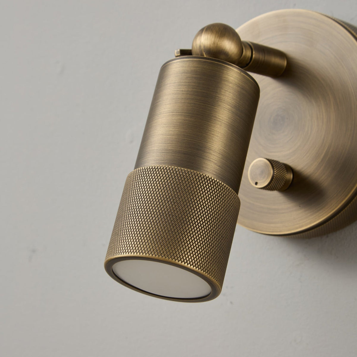 Antique Brass Wall Lamp Integrated LED Lighting Hardwired Warm Light 4500K for Living Room Hallway Bedroom | Sansoti