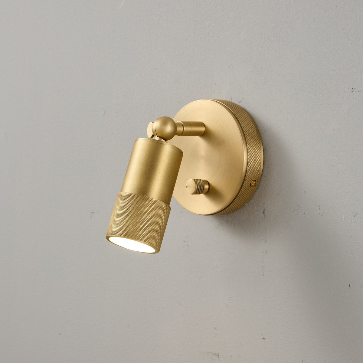 Antique Brass Wall Lamp Integrated LED Lighting Hardwired Warm Light 4500K for Living Room Hallway Bedroom | Sansoti