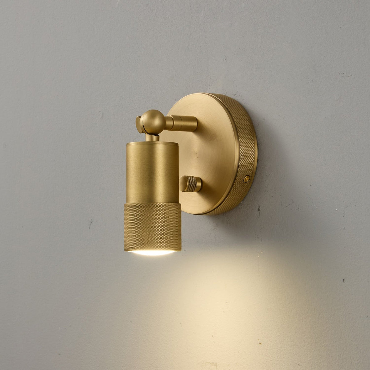 Antique Brass Wall Lamp Integrated LED Lighting Hardwired Warm Light 4500K for Living Room Hallway Bedroom | Sansoti