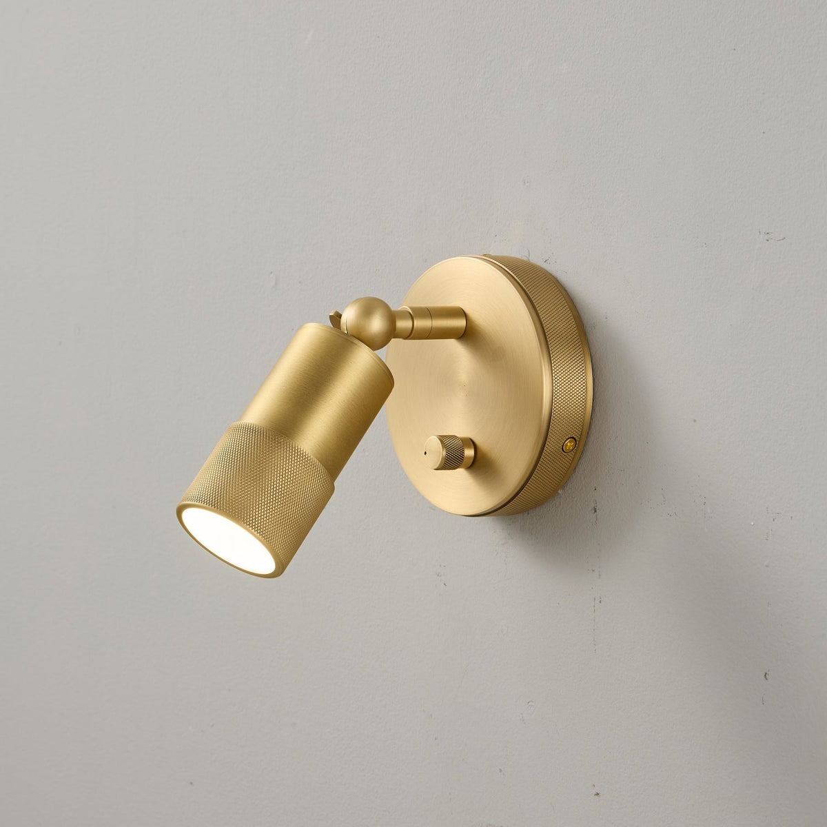 Antique Brass Wall Lamp Integrated LED Lighting Hardwired Warm Light 4500K for Living Room Hallway Bedroom | Sansoti