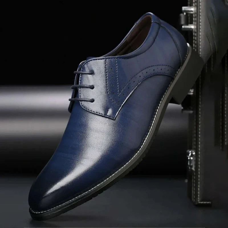Heren Oxford Schoenen met Gesloten Vetersysteem en Brogue Details voor Zakelijk Formeel Gebruik Klassiek | Sansoti
